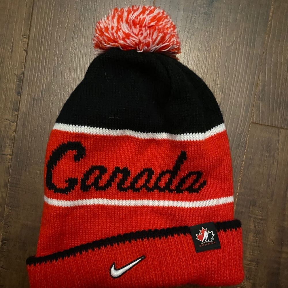 Nike team Canada hat